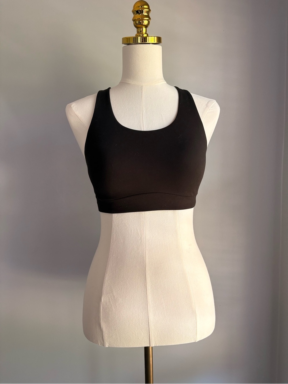 Uniqlo Airism Seamless Black Scoop Neck Sports Bra - Women Intimates